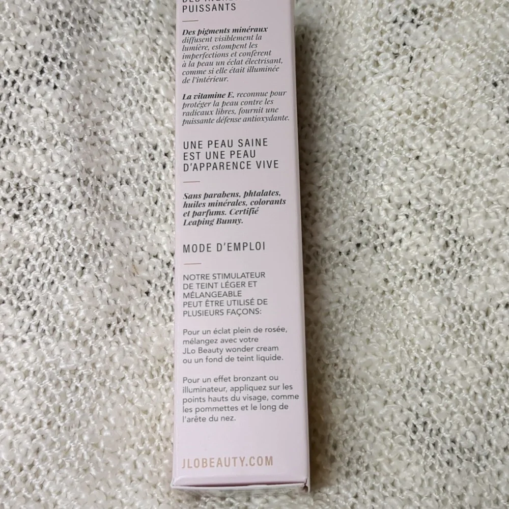 JLo Beauty that star filter complexion booster in Pink Champagne, 30ml/1.0fl oz - Picture 3 of 8